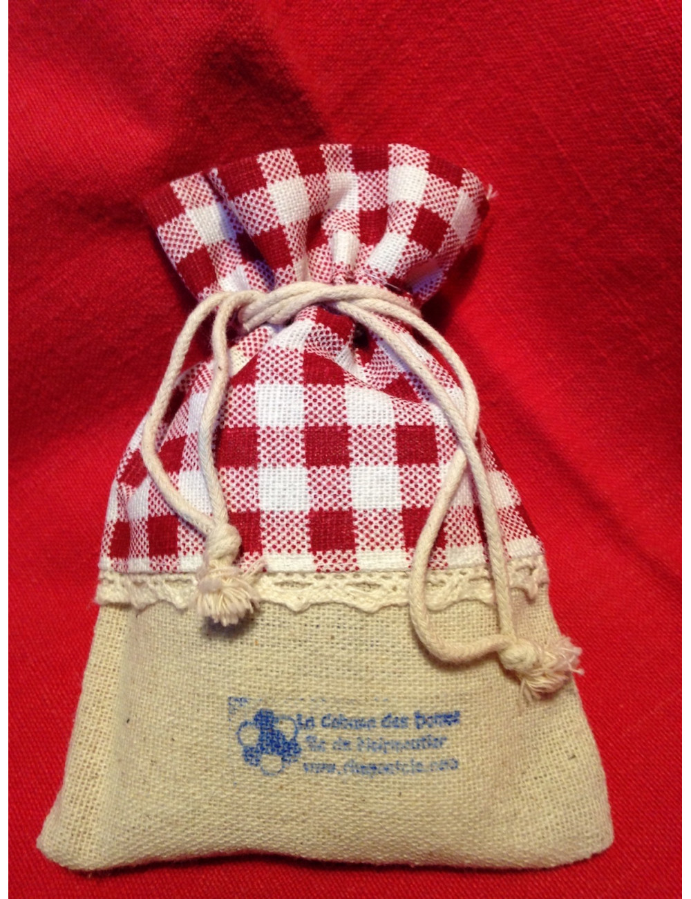 sac de lin vichy rouge et son sachet de fleur nature de 125Gr