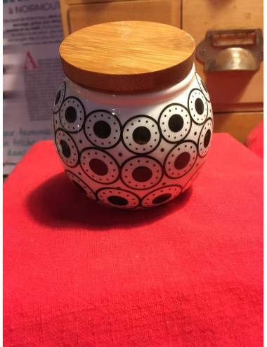 Pot boule noir et blanc - incliné avec un sachet de 90gr de fleur de sel