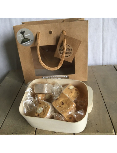 SPÉCIAL FÊTES : Sacs Kraft Petit Modèle Rectangulaire à fenêtre, garni de nougats, fleur de sel et caramels